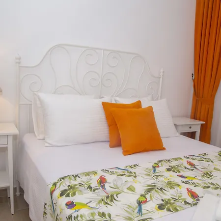 Bellapais 58 Luxury Отель Кешме