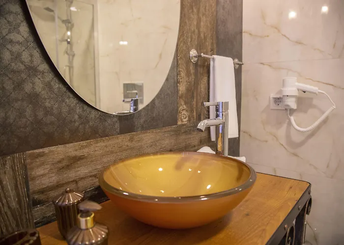 Bellapais 58 Luxury מלון