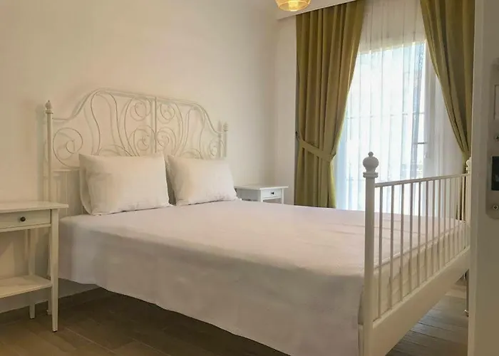 Bellapais 58 Luxury מלון Çeşme